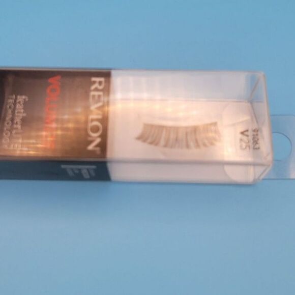 Revlon Volumize FeatherLITE Eyelashes - 91063 V25  - 1 Pair - New in Box (NIB) - Picture 1 of 5